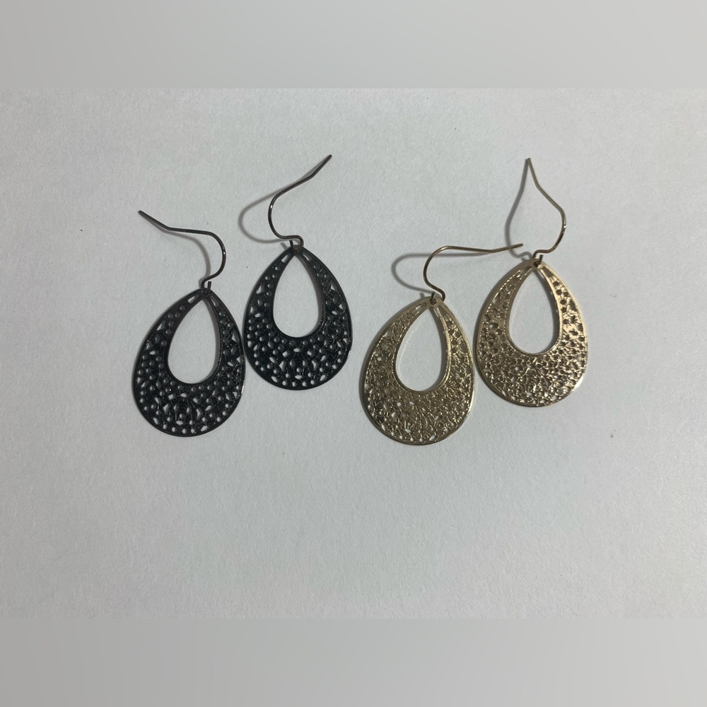 Set of gold and black tear drop shape hook earrings